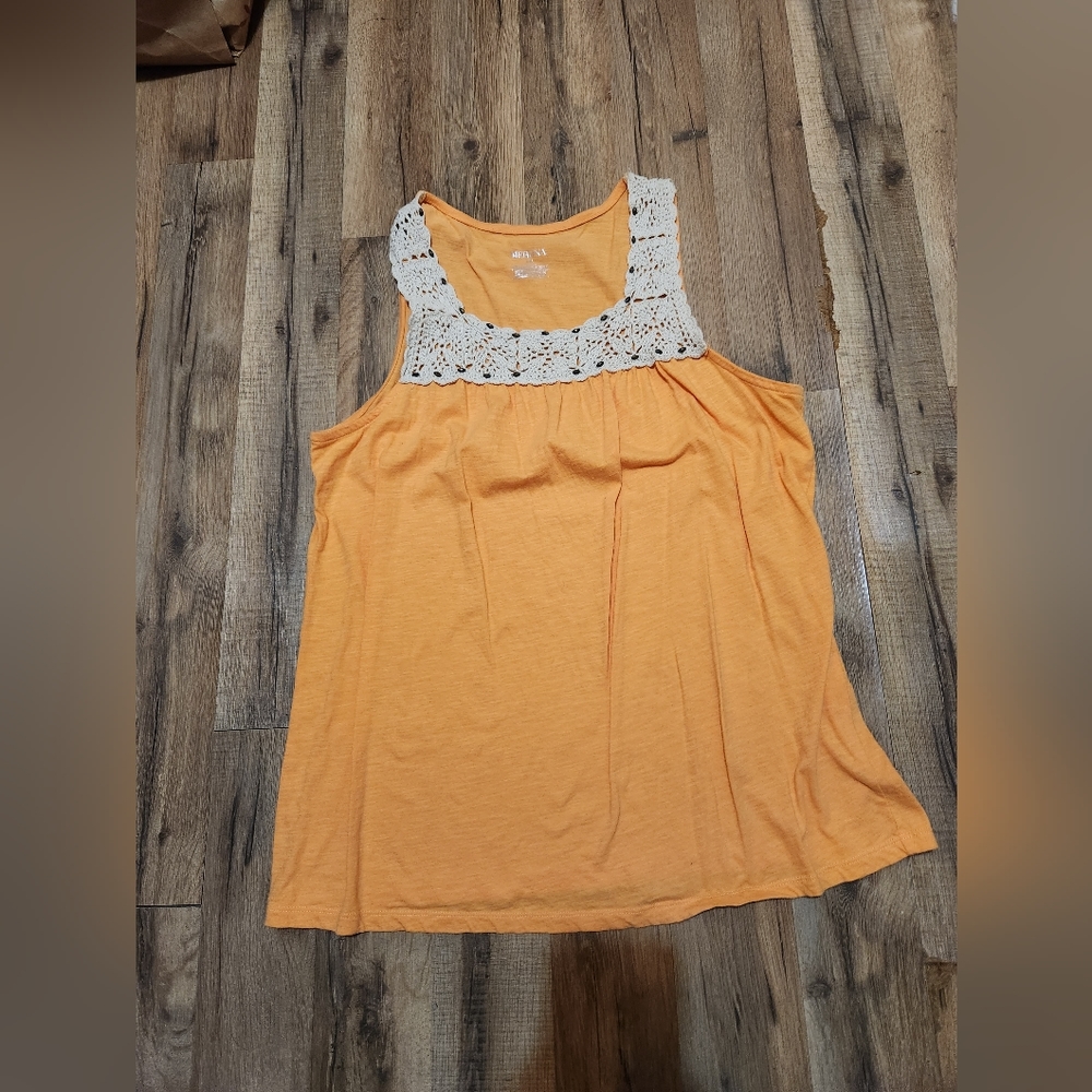 Cute sleeveless top